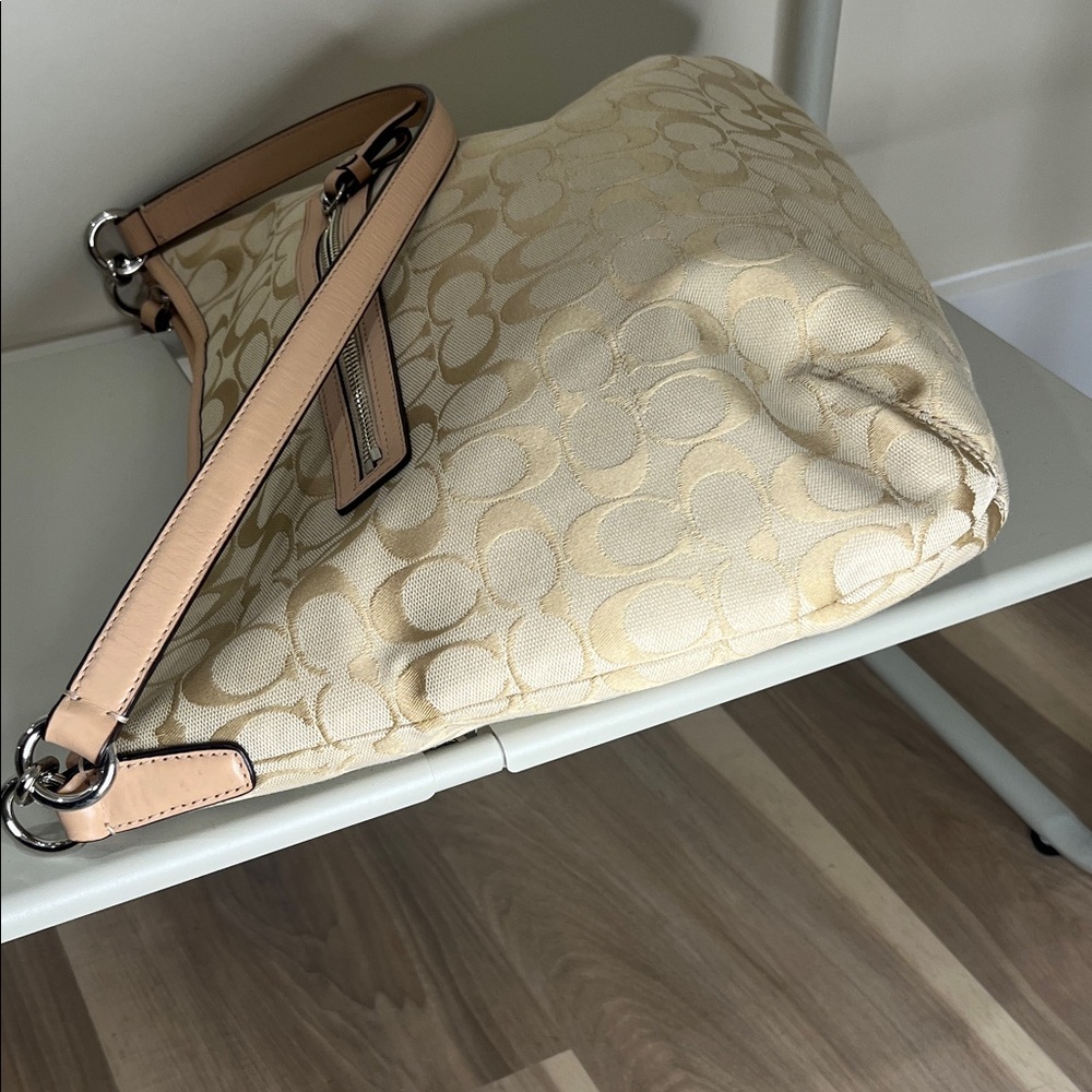 Coach Signature Beige and Pink Shoulder Bag - Picture 6 of 15